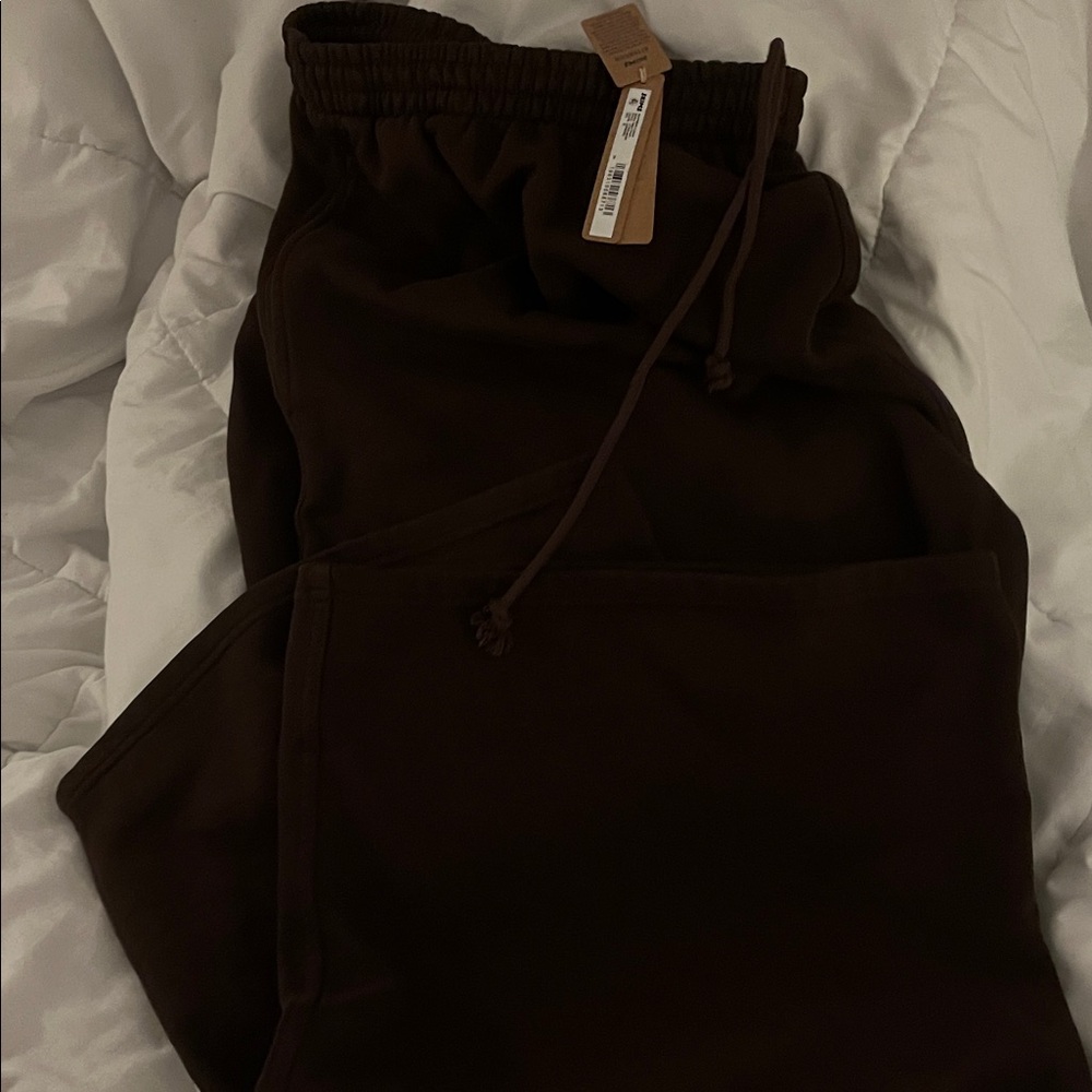 NWT SKIMS Boyfriend Fleece Baggy Sweatpant